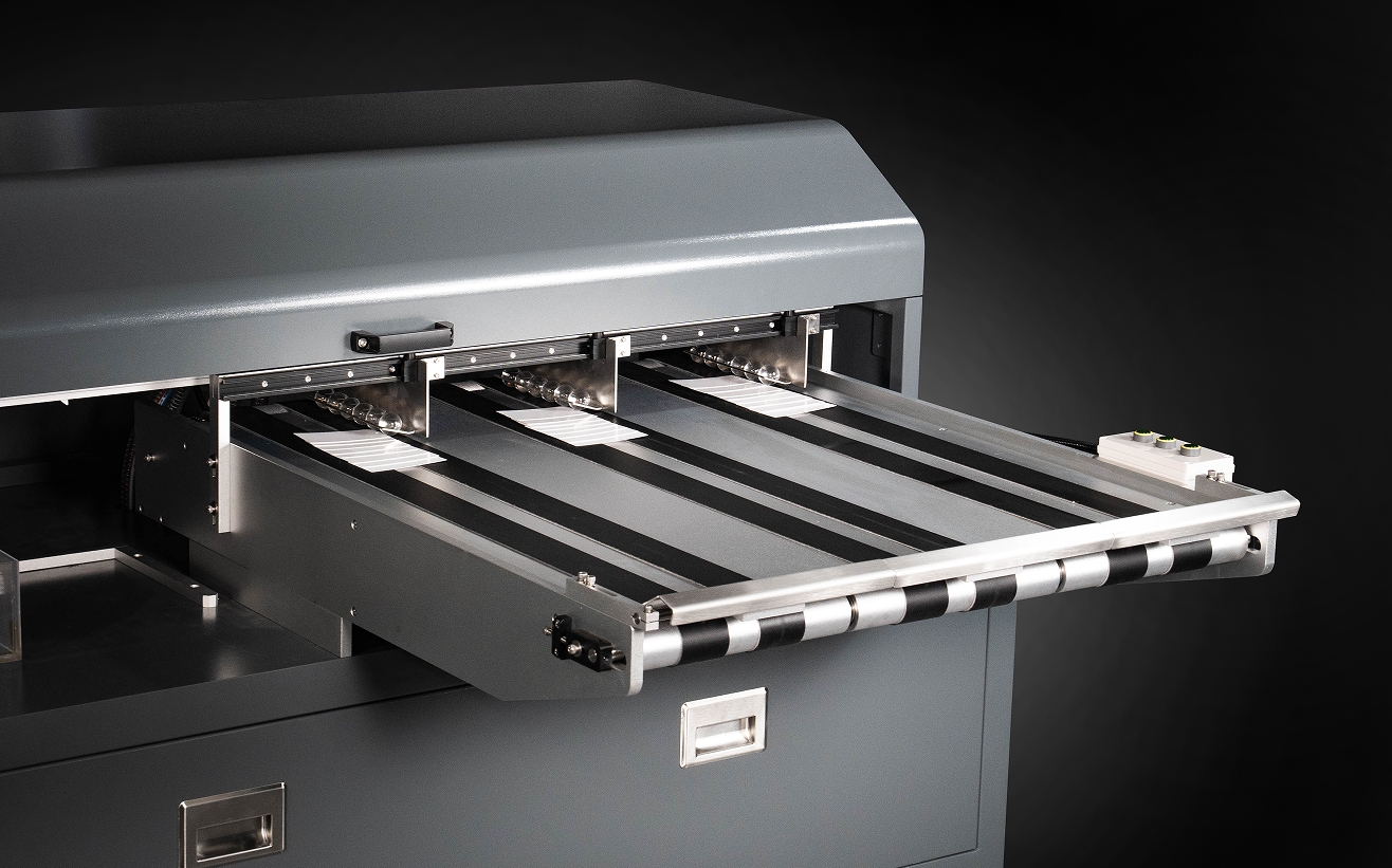 L Hangtags Collecting.jpg